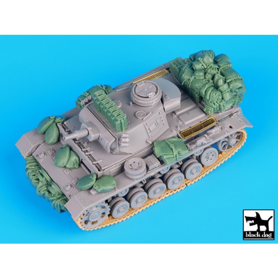 1/72 German PzKpfw III Ausf.N DAK Accessories Set for Dragon kit 1/72 German PzKpfw III Ausf.N DAK Accessories Set for Dragon kit