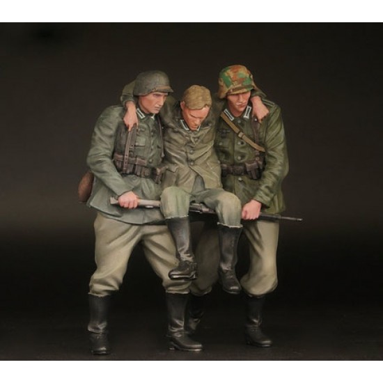1/16 120mm Scale Comrades (3 figures) 1/16 120mm Scale Comrades (3 figures)