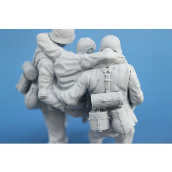 1/16 120mm Scale Comrades (3 figures) 1/16 120mm Scale Comrades (3 figures)