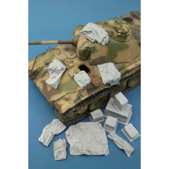 1/35 Tarps and Boxes 1/35 Tarps and Boxes