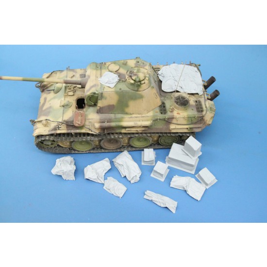 1/35 Tarps and Boxes 1/35 Tarps and Boxes