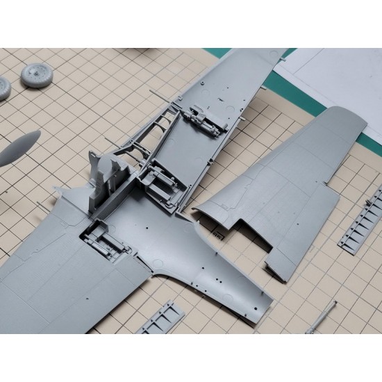 1/35 Focke-wulf Fw190A-6 w/WGr.21, Full Engine & Weapon Interior 1/35 Focke-wulf Fw190A-6 w/WGr.21, Full Engine & Weapon Interior