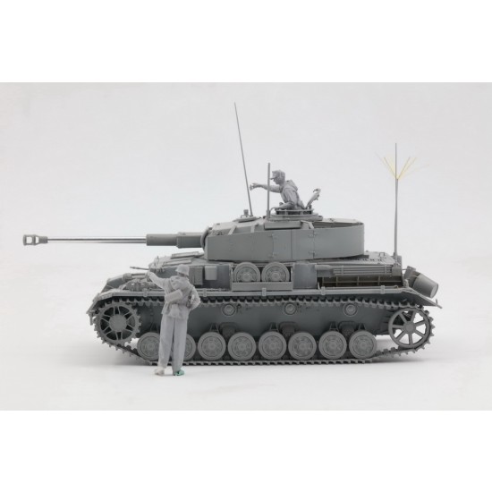 1/35 Pz.Beob.Wg.IV Ausf J w/Commander & Infantry 1/35 Pz.Beob.Wg.IV Ausf J w/Commander & Infantry