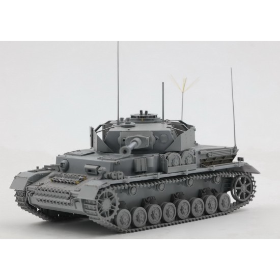 1/35 Pz.Beob.Wg.IV Ausf J w/Commander & Infantry 1/35 Pz.Beob.Wg.IV Ausf J w/Commander & Infantry