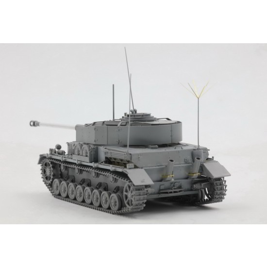 1/35 Pz.Beob.Wg.IV Ausf J w/Commander & Infantry 1/35 Pz.Beob.Wg.IV Ausf J w/Commander & Infantry