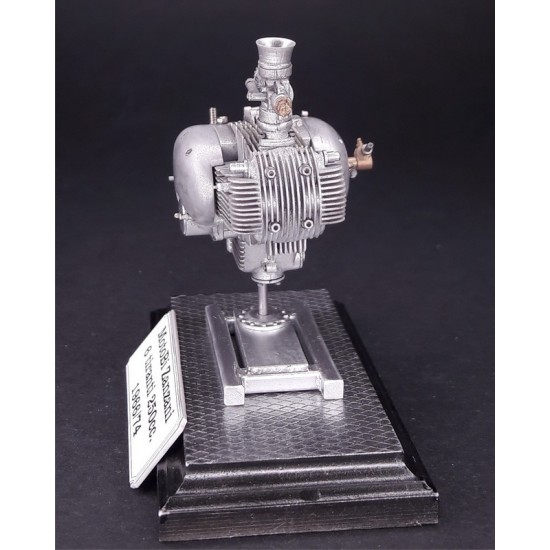 1/12 Motobi Zanzani 6 tie rods 250cc. 1966/74 Motorcycle Engine 1/12 Motobi Zanzani 6 tie rods 250cc. 1966/74 Motorcycle Engine
