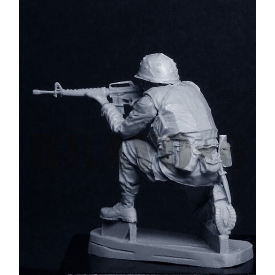 1/35 USMC Rifleman, Tet 1968 (1 Figure) 1/35 USMC Rifleman, Tet 1968 (1 Figure)