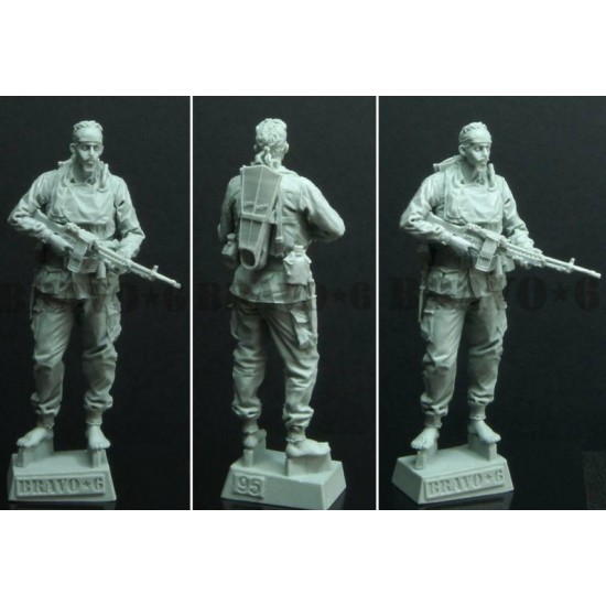 1/35 Vietnam War US Navy Seal Duck Feet w/Diving Gear & Stoner Machine Gun (1 figure) 1/35 Vietnam War US Navy Seal Duck Feet w/Diving Gear & Stoner Machine Gun (1 figure)