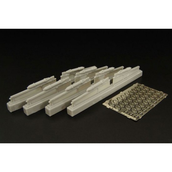 1/32 Soviet Airborne Rockets RS82 1/32 Soviet Airborne Rockets RS82