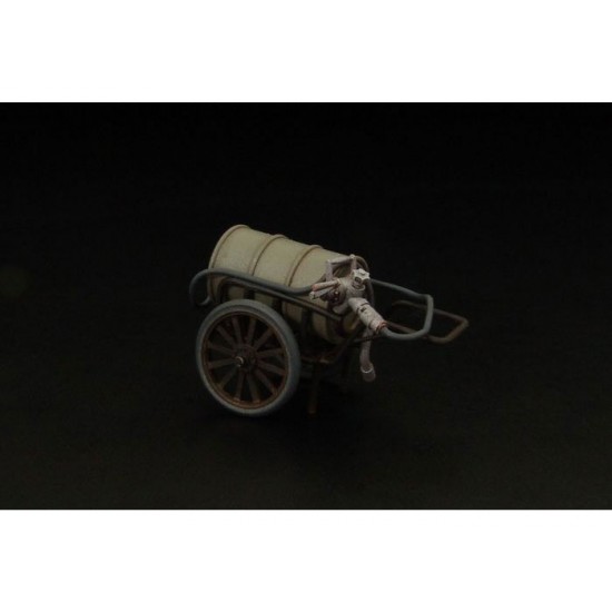 1/72 Japanese Airfield Refuelling Cart 1/72 Japanese Airfield Refuelling Cart