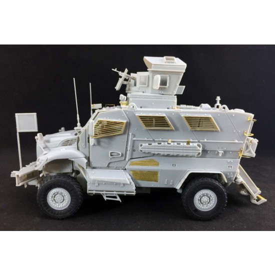 1/35 M1224 MaxxPro MRAP Armoured Fighting Vehicle 1/35 M1224 MaxxPro MRAP Armoured Fighting Vehicle