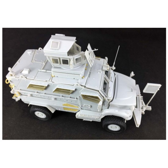 1/35 M1224 MaxxPro MRAP Armoured Fighting Vehicle 1/35 M1224 MaxxPro MRAP Armoured Fighting Vehicle