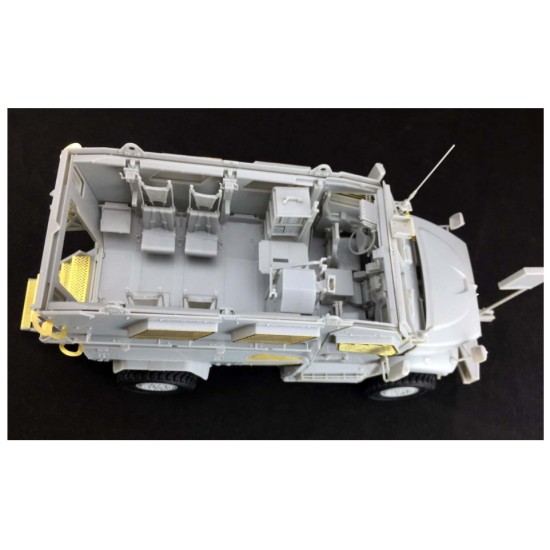 1/35 M1224 MaxxPro MRAP Armoured Fighting Vehicle 1/35 M1224 MaxxPro MRAP Armoured Fighting Vehicle