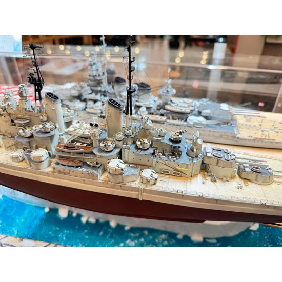 1/350 HMS Vanguard Battleships Assembly Kit 1/350 HMS Vanguard Battleships Assembly Kit