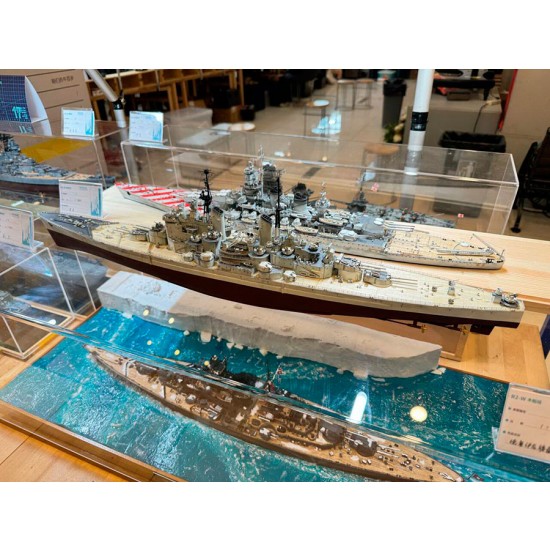 1/350 HMS Vanguard Battleships Assembly Kit 1/350 HMS Vanguard Battleships Assembly Kit