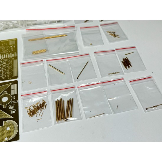 1/350 HMS Vanguard Battleships Assembly Kit 1/350 HMS Vanguard Battleships Assembly Kit