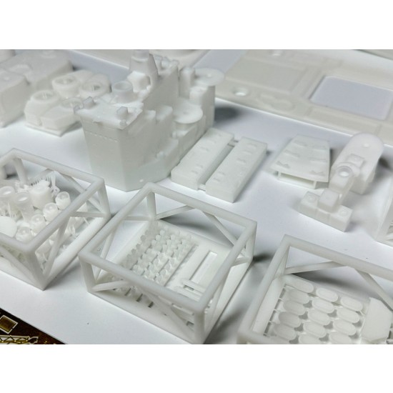 1/350 HMS Vanguard Battleships Assembly Kit 1/350 HMS Vanguard Battleships Assembly Kit