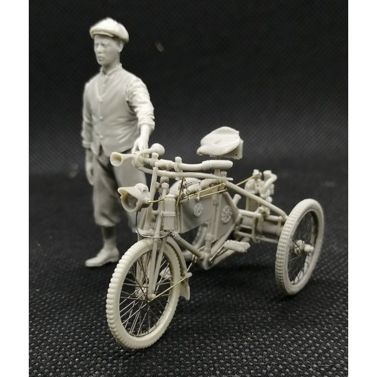 1/35 De Dion-Bouton Tricycle w/Figure 1/35 De Dion-Bouton Tricycle w/Figure