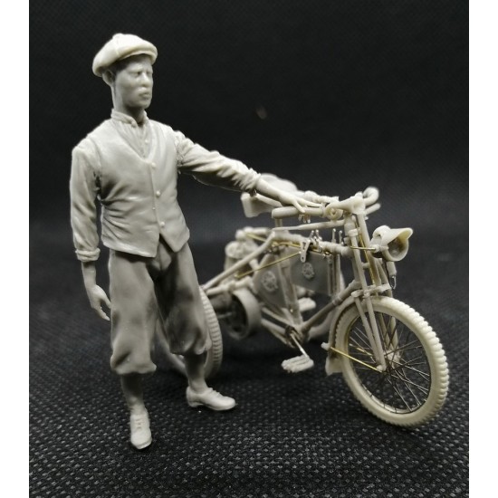 1/35 De Dion-Bouton Tricycle w/Figure 1/35 De Dion-Bouton Tricycle w/Figure