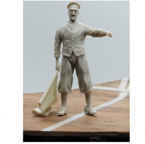 1/35 Starter Man with Flag 1/35 Starter Man with Flag