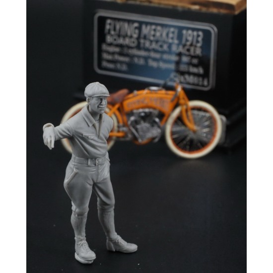 1/35 Motorcycling Team Principal (1 standing figure) 1/35 Motorcycling Team Principal (1 standing figure)