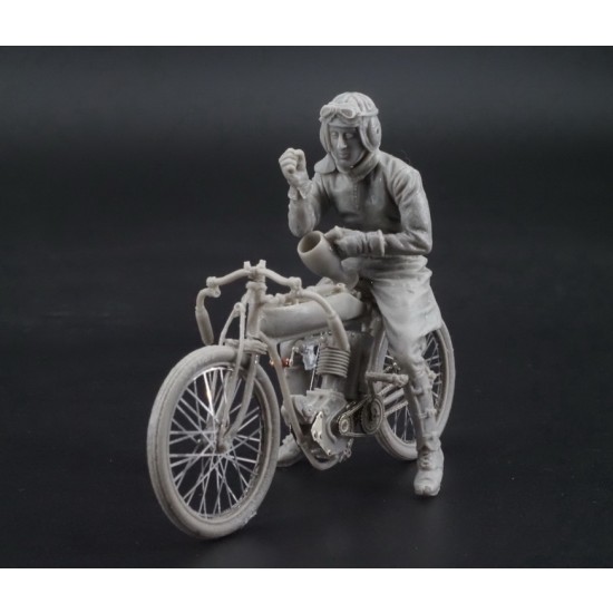 1/35 Indian Racer Single Cylinder with Pilot 1/35 Indian Racer Single Cylinder with Pilot