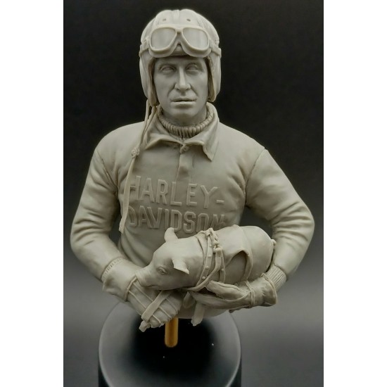 1/10 Pilot Bust 1/10 Pilot Bust