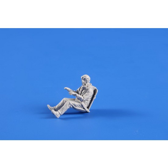 1/48 North American P-51D Mustang Seated Pilot ETO 1/48 North American P-51D Mustang Seated Pilot ETO