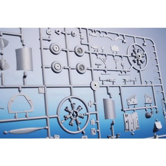 1/48 Reggiane Re.2000 III. Serie 1/48 Reggiane Re.2000 III. Serie