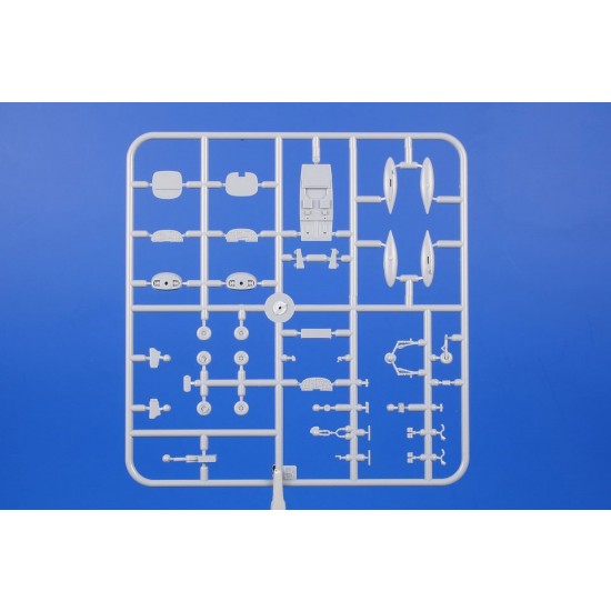 1/72 SIAI-Marchetti SF-260 Duo Pack & Book 1/72 SIAI-Marchetti SF-260 Duo Pack & Book