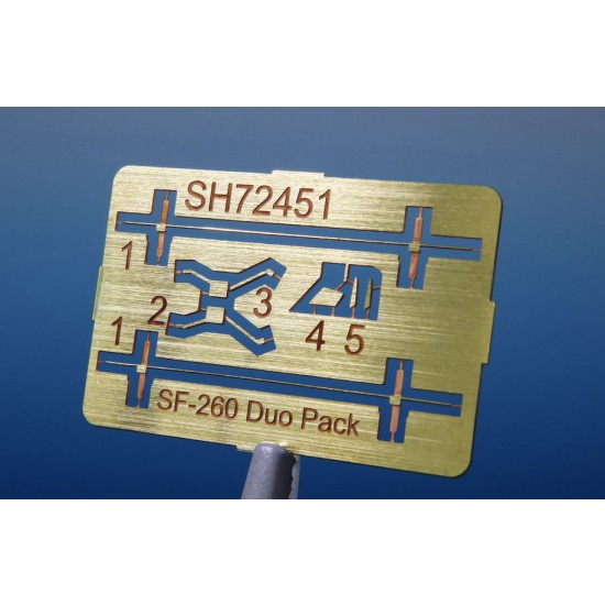 1/72 SIAI-Marchetti SF-260 Duo Pack & Book 1/72 SIAI-Marchetti SF-260 Duo Pack & Book