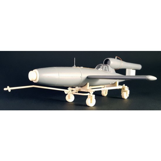 1/35 FI-103 RE-4 Reichenberg Conversion Set for Bronco kit #35059 1/35 FI-103 RE-4 Reichenberg Conversion Set for Bronco kit #35059