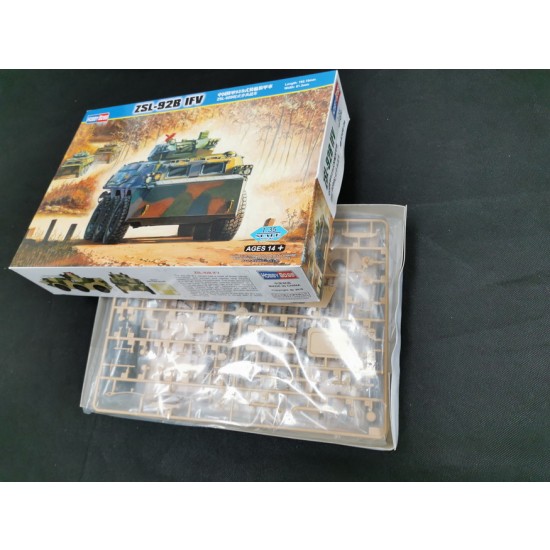 1/35 Chinese ZSL-92B Infantry Fighting Vehicle (IFV) (box damaged) 1/35 Chinese ZSL-92B Infantry Fighting Vehicle (IFV) (box damaged)