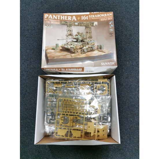 1/48 Panther A w/Zimmerit & Full Interior & 16T Strabokran w/Diorama Base (box damaged) 1/48 Panther A w/Zimmerit & Full Interior & 16T Strabokran w/Diorama Base (box damaged)