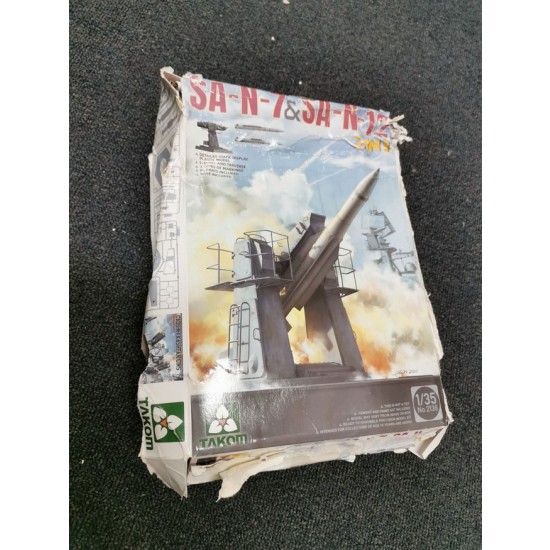 1/35 Russian Navy Sa-N-7 Gadlfy & Sa-N-12 Grizzly SAM (box damaged) 1/35 Russian Navy Sa-N-7 Gadlfy & Sa-N-12 Grizzly SAM (box damaged)