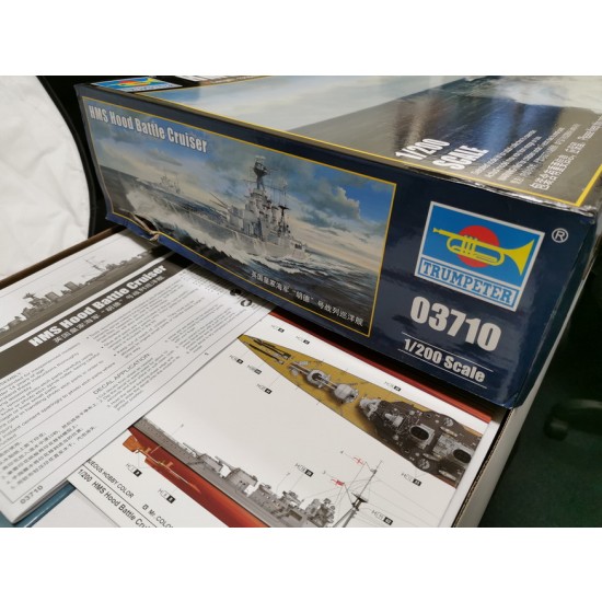 1/200 HMS Hood - Royal Navy Battlecruiser (box damaged) 1/200 HMS Hood - Royal Navy Battlecruiser (box damaged)