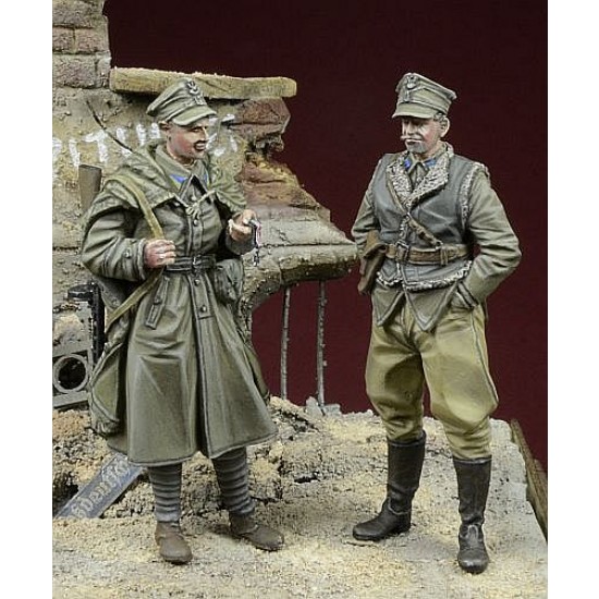 1/35 Polish LWP Soldiers in Berlin 1945 (2 Figures) 1/35 Polish LWP Soldiers in Berlin 1945 (2 Figures)