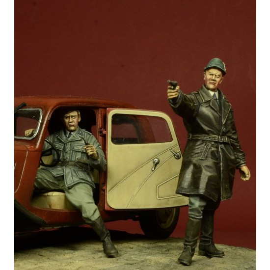 1/35 SD in Ambush in Occupied Europe 1939-1944 (2 Figures) 1/35 SD in Ambush in Occupied Europe 1939-1944 (2 Figures)