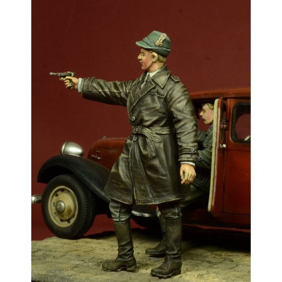 1/35 SD in Ambush in Occupied Europe 1939-1944 (2 Figures) 1/35 SD in Ambush in Occupied Europe 1939-1944 (2 Figures)