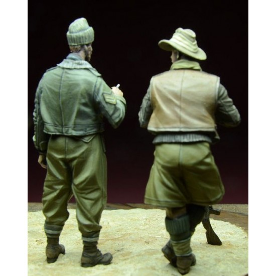 1/35 LRDG Soldiers in North Africa 1940-1943 (2 Figures) 1/35 LRDG Soldiers in North Africa 1940-1943 (2 Figures)