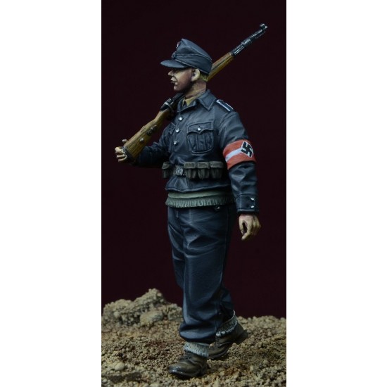 1/35 Hitlerjugend Boy No.2 in Germany 1945 (1 Figure) 1/35 Hitlerjugend Boy No.2 in Germany 1945 (1 Figure)