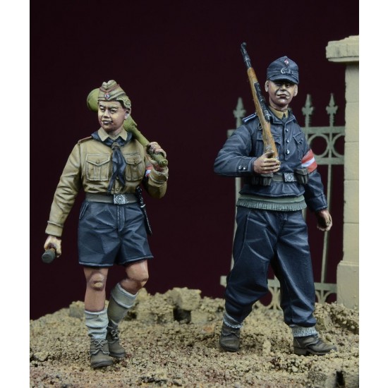 1/35 The Last Order Vol.3 Hitlerjugend Boys in Germany 1945 (2 Figures) 1/35 The Last Order Vol.3 Hitlerjugend Boys in Germany 1945 (2 Figures)