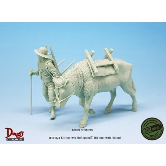 1/35 Korea War Refugees #3 1950-51 Old Man with His Bull 1/35 Korea War Refugees #3 1950-51 Old Man with His Bull