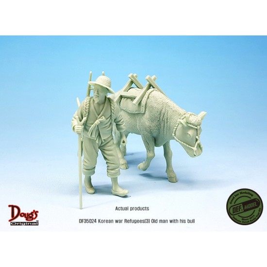1/35 Korea War Refugees #3 1950-51 Old Man with His Bull 1/35 Korea War Refugees #3 1950-51 Old Man with His Bull