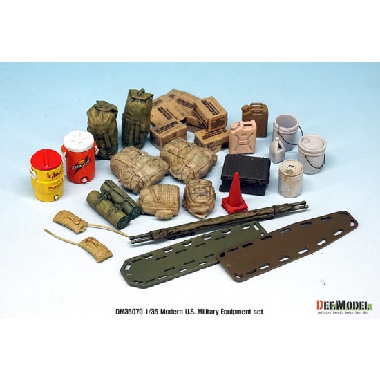 1/35 Modern US Military Equipment Set 1/35 Modern US Military Equipment Set
