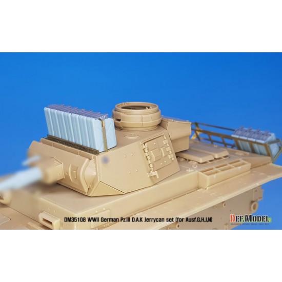 1/35 WWII German Pz.III DAK Dummy Jerry Can set for Ausf.G/H/J 1/35 WWII German Pz.III DAK Dummy Jerry Can set for Ausf.G/H/J