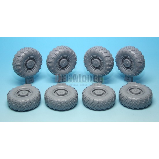 1/35 Scud B w/MAZ-543 Sagged Wheels Set 1 for Dragon kits (8 wheels) 1/35 Scud B w/MAZ-543 Sagged Wheels Set 1 for Dragon kits (8 wheels)