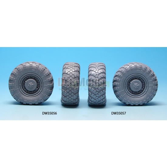 1/35 Scud B w/MAZ-543 Sagged Wheels Set 1 for Dragon kits (8 wheels) 1/35 Scud B w/MAZ-543 Sagged Wheels Set 1 for Dragon kits (8 wheels)
