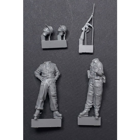 1/35 WWII Australian/New Zealand Officer Burma & Soldier w/Thompson in South East Asia 1/35 WWII Australian/New Zealand Officer Burma & Soldier w/Thompson in South East Asia