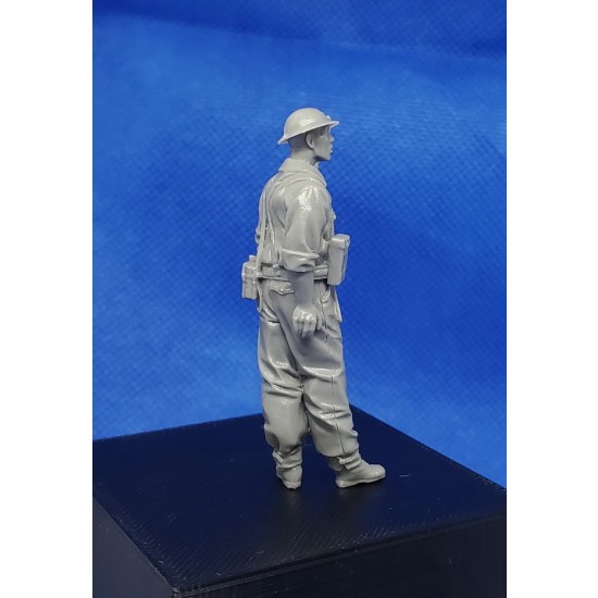 1/35 WWII Australian/New Zealand Officer Burma & Soldier w/Thompson in South East Asia 1/35 WWII Australian/New Zealand Officer Burma & Soldier w/Thompson in South East Asia